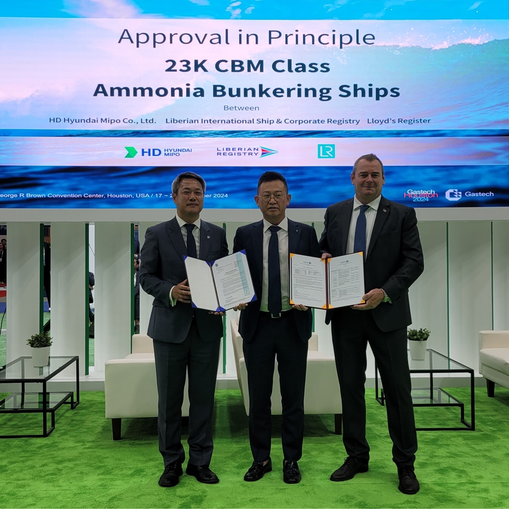 Picture of Sung-Gu Park, Dong-Jin Lee and Thomas Klenum