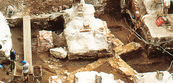 Remains beneath Haddon House looking South from 68-70 Fenchurch Street