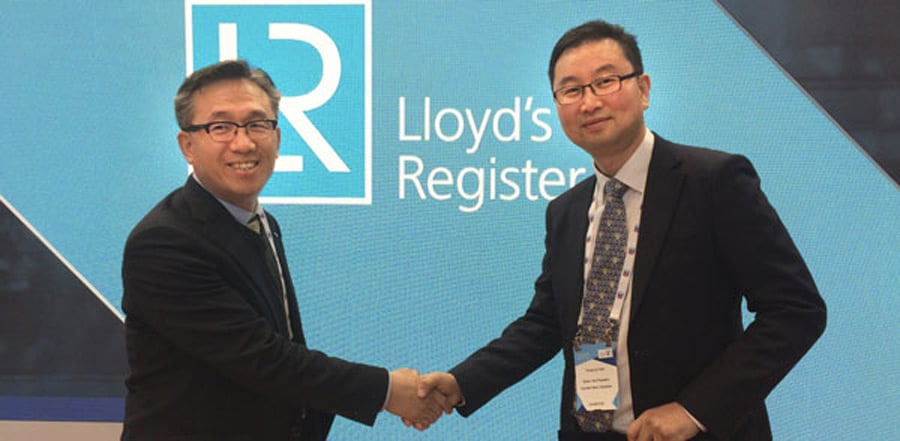 Left to right: Chung-Sik Hong, Business Development Manager Korea, Marine & Offshore, Lloyd’s Register and Young-jun Nam, Senior Vice President, Initial Design Office, Shipbuilding Division, Hyundai Heavy Industries.