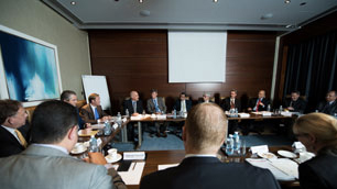 The Lloyd’s Register Energy ‘Global Executive Briefing Network’ aims to provide an exclusive opportunity to build relationships with peers across the industry through structured strategic discussions. 