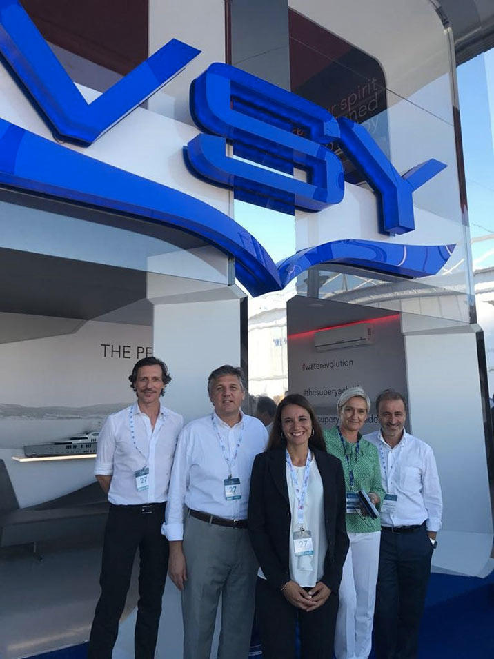 Viareggio Super Yachts (VSY) has signed an agreement with Siemens and LR to develop a project for the application of hydrogen fuel cells technology on a special version of the new VSY 65m WATERECHO project by Espen Øino